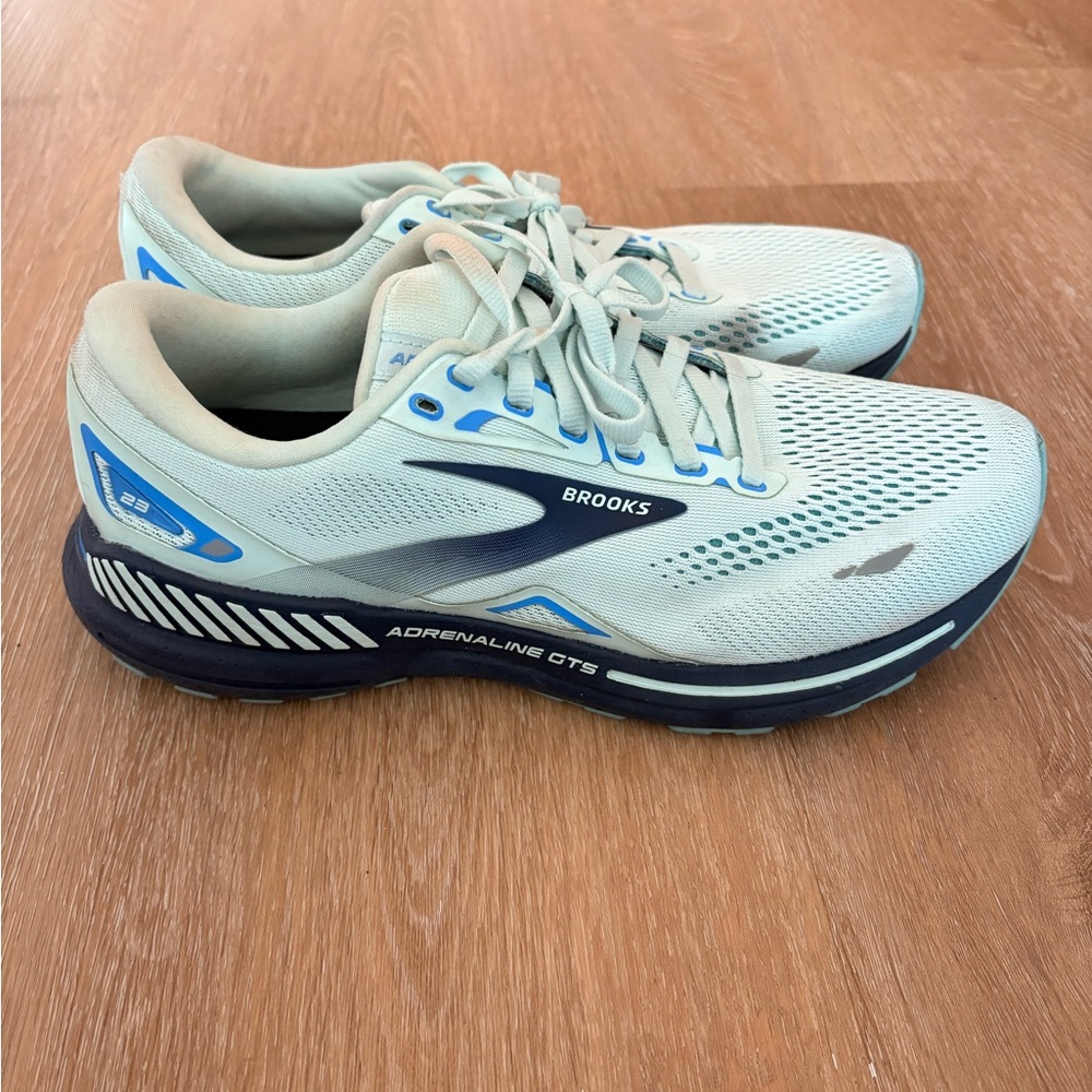 Brooks Adrenaline GTS Shoes - Light Blue and Navy